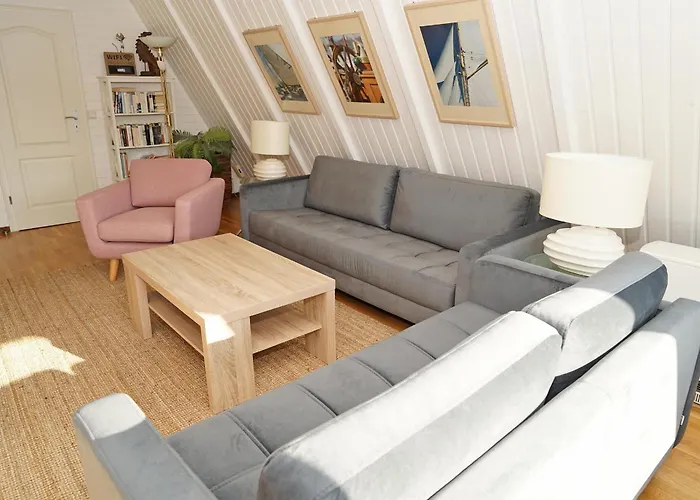 Semesterbostad Mit Tv Im Schlafzimmer Damp